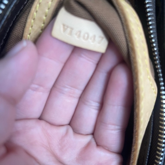 Louis Vuitton Brown Monogram Tote Bag - Picture 9 of 11